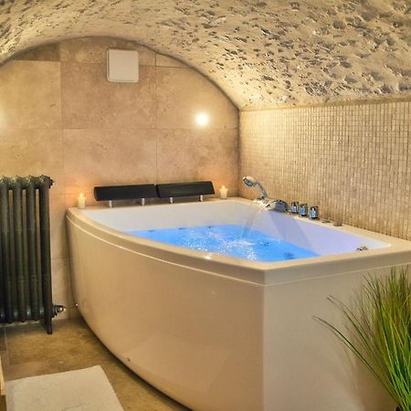 L'Oxalis Villa, Sauna Et Jaccuzi Privatif Bullion Exteriör bild