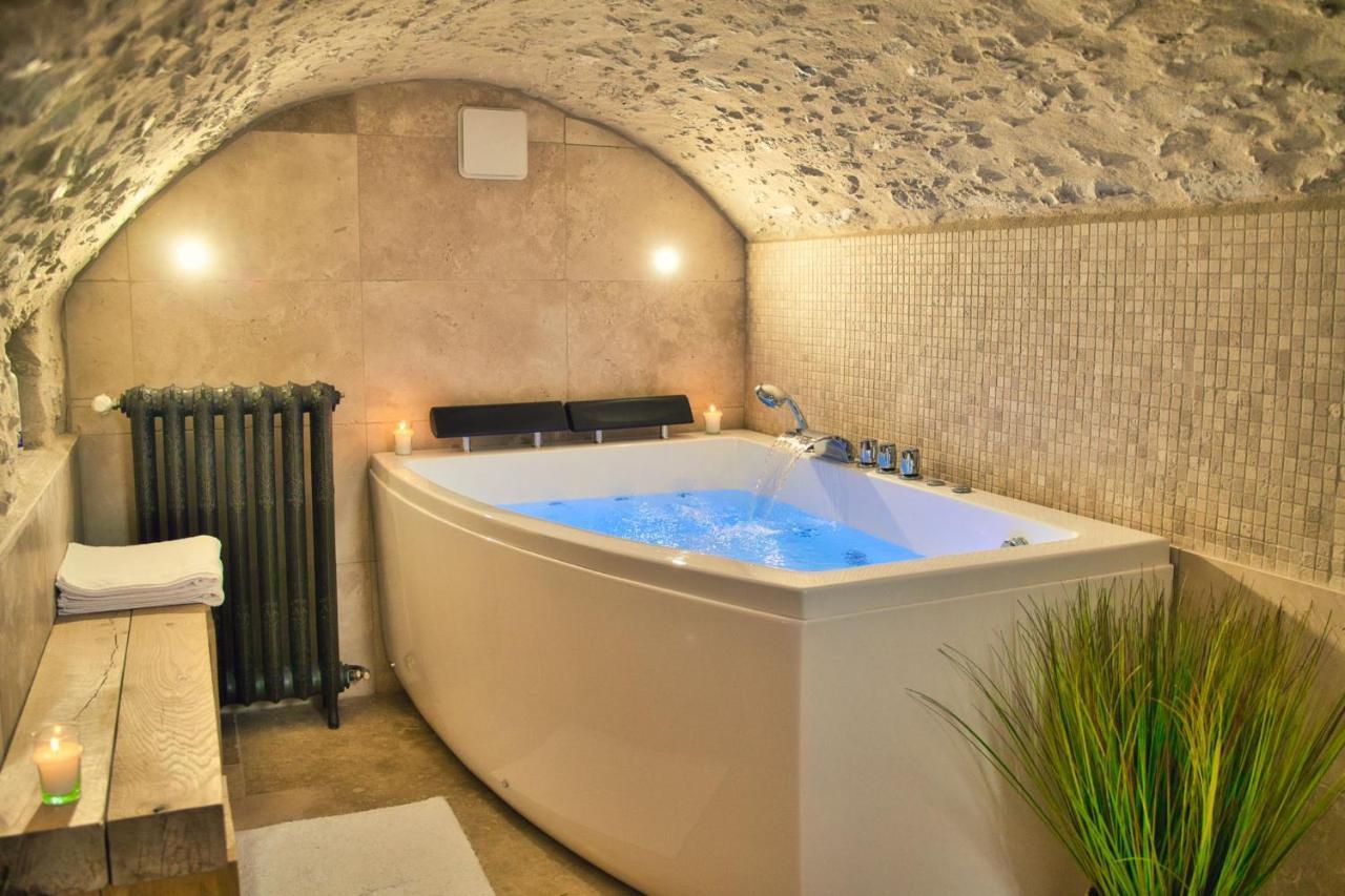 L'Oxalis Villa, Sauna Et Jaccuzi Privatif Bullion Exteriör bild